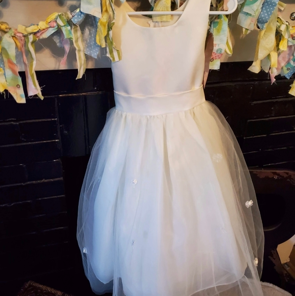Flower Girl Dress Cream Size 6